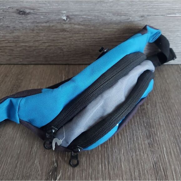 Adidas Blue and Black Waist Bag Fanny Pack - Picture 2 of 6